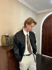 Modern retro pleated jacket short wide black baseball collar zipper winter jacket motorcycle top for men and women - Image 3